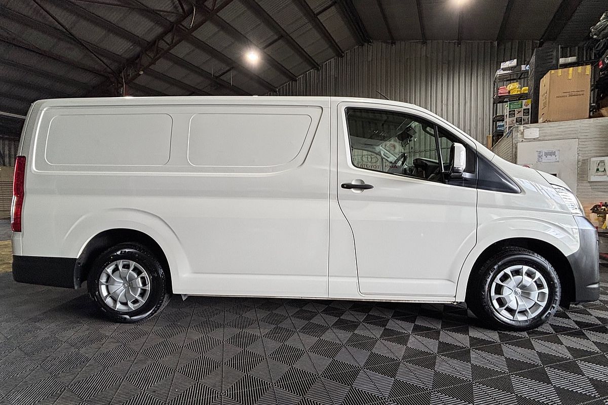 2021 Toyota Hiace GDH300R