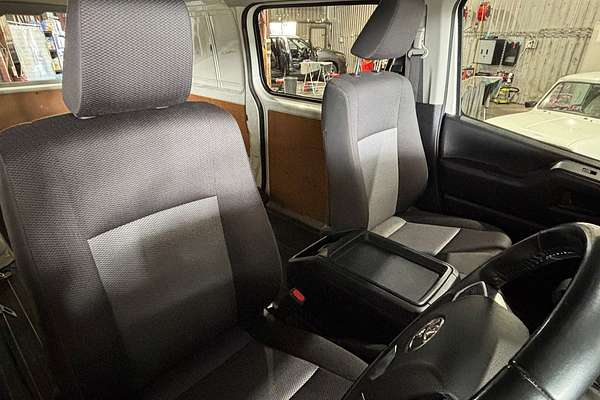 2021 Toyota Hiace GDH300R