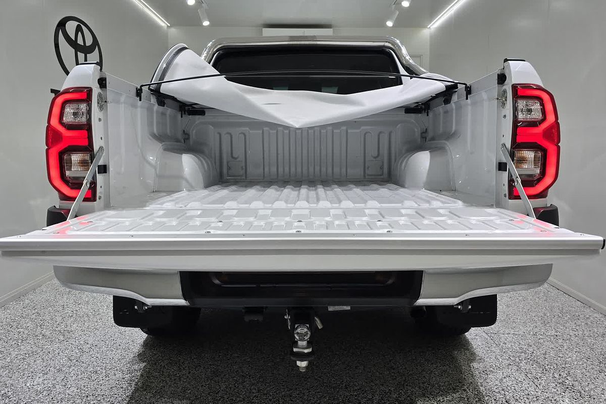2023 Toyota Hilux SR5 GUN126R 4X4