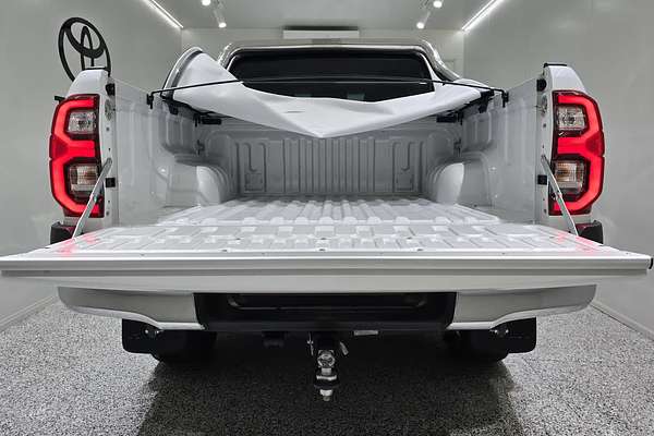 2023 Toyota Hilux SR5 GUN126R 4X4