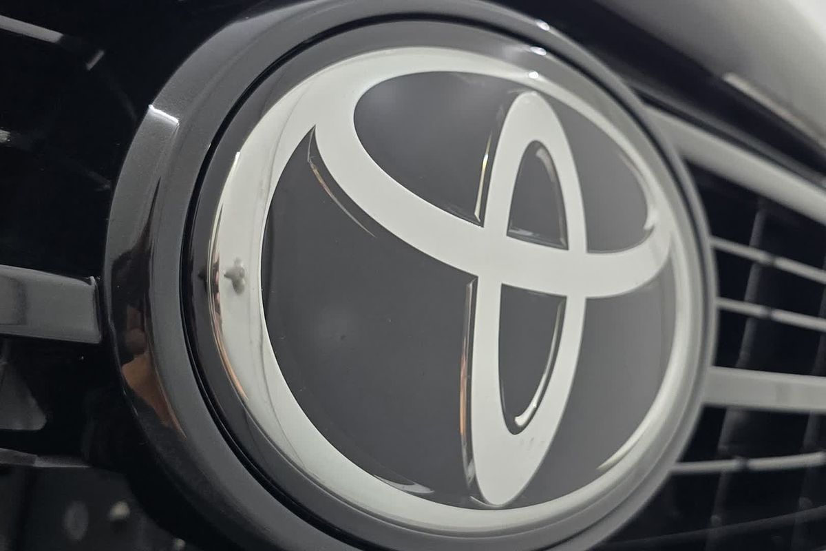 2023 Toyota Hilux SR5 GUN126R 4X4