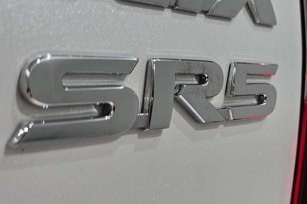 2023 Toyota Hilux SR5 GUN126R 4X4