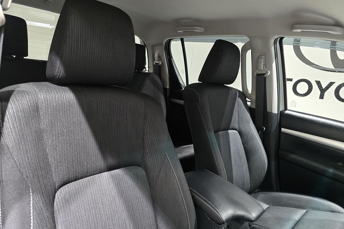 2023 Toyota Hilux SR5 GUN126R 4X4