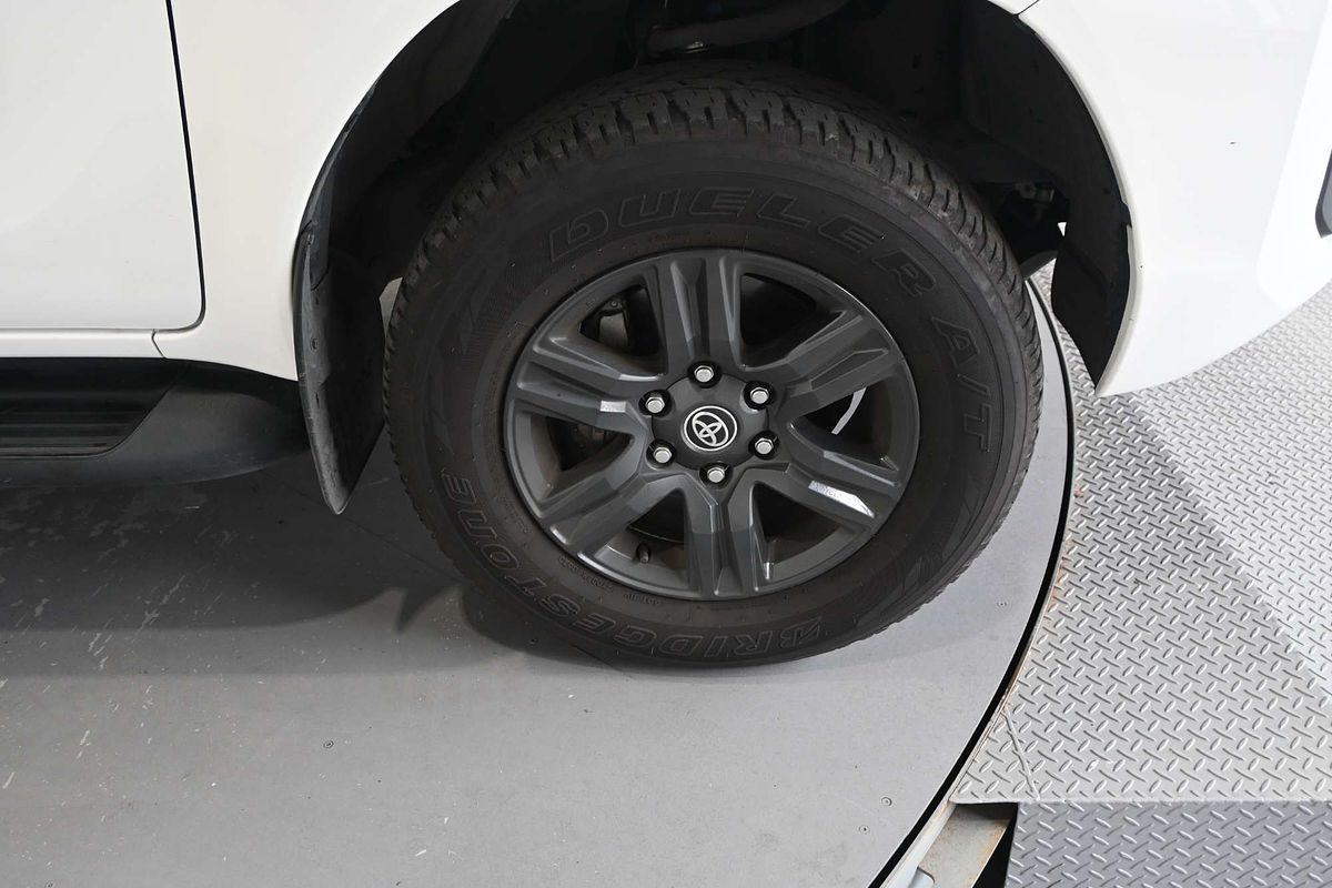 2023 Toyota Hilux SR GUN126R 4X4