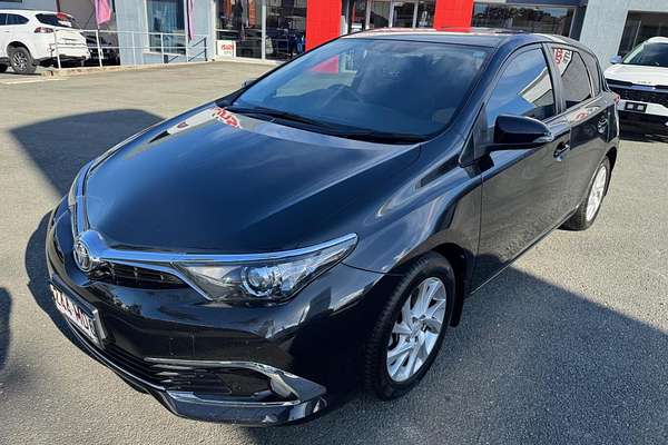 2017 Toyota Corolla Ascent Sport ZRE182R