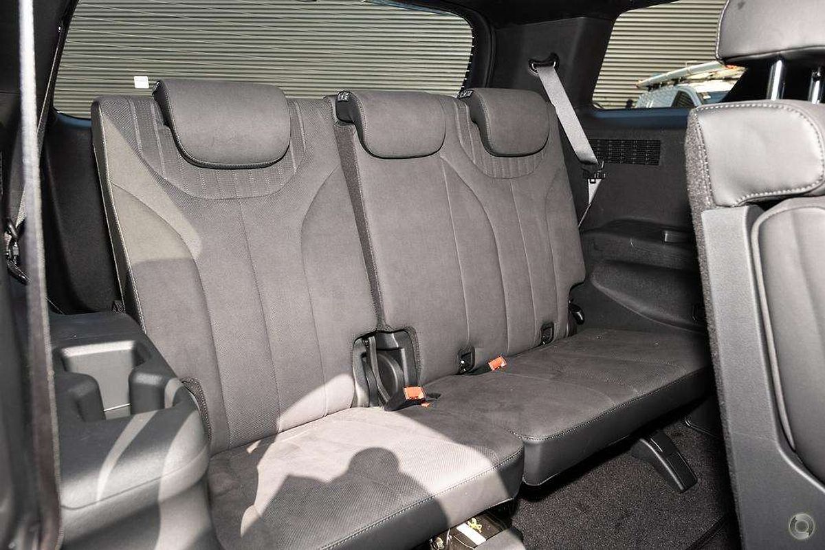 2025 Hyundai Palisade Calligraphy Black Ink LX2.V5