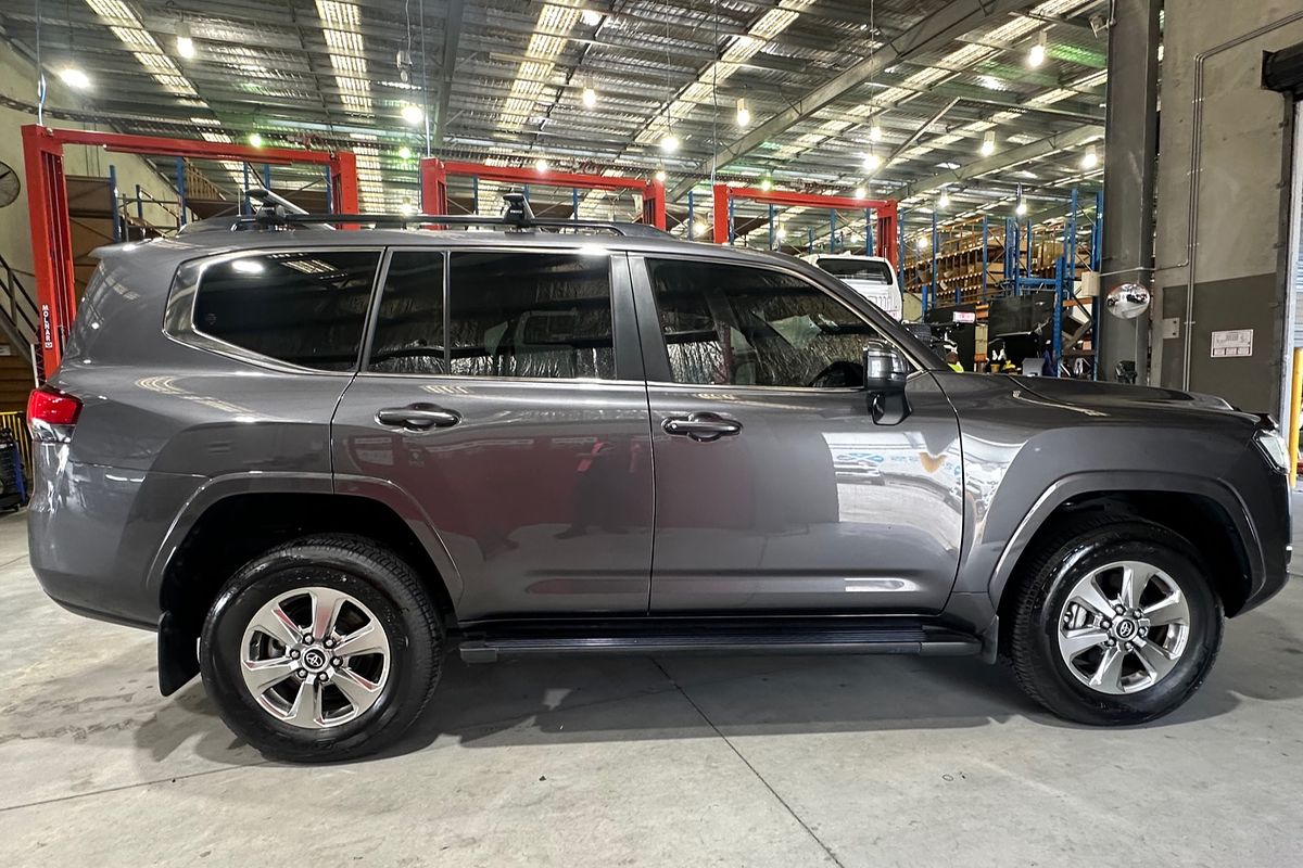 2023 Toyota Landcruiser VX FJA300R