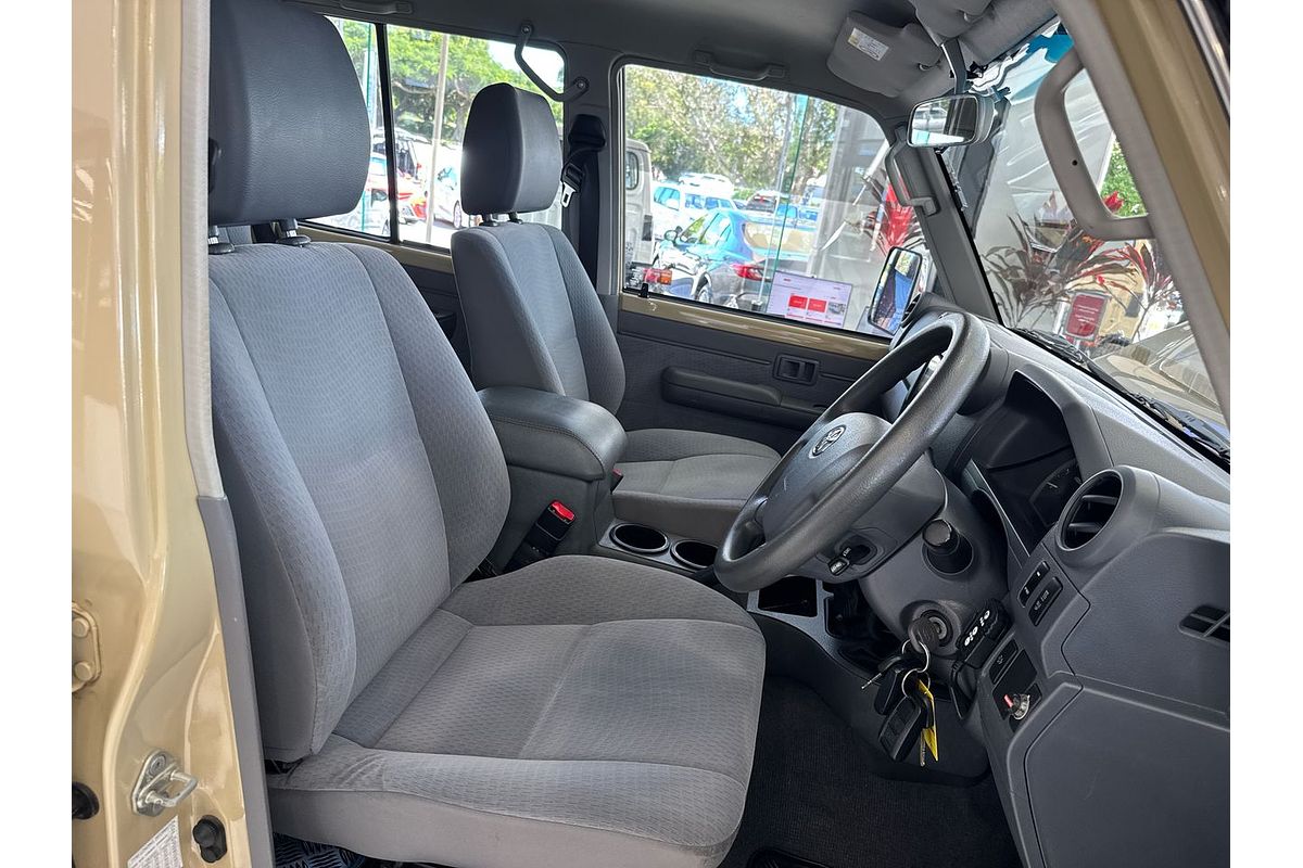 2019 Toyota Landcruiser GXL VDJ76R