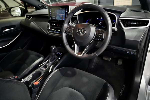2020 Toyota Corolla ZR Hybrid ZWE211R