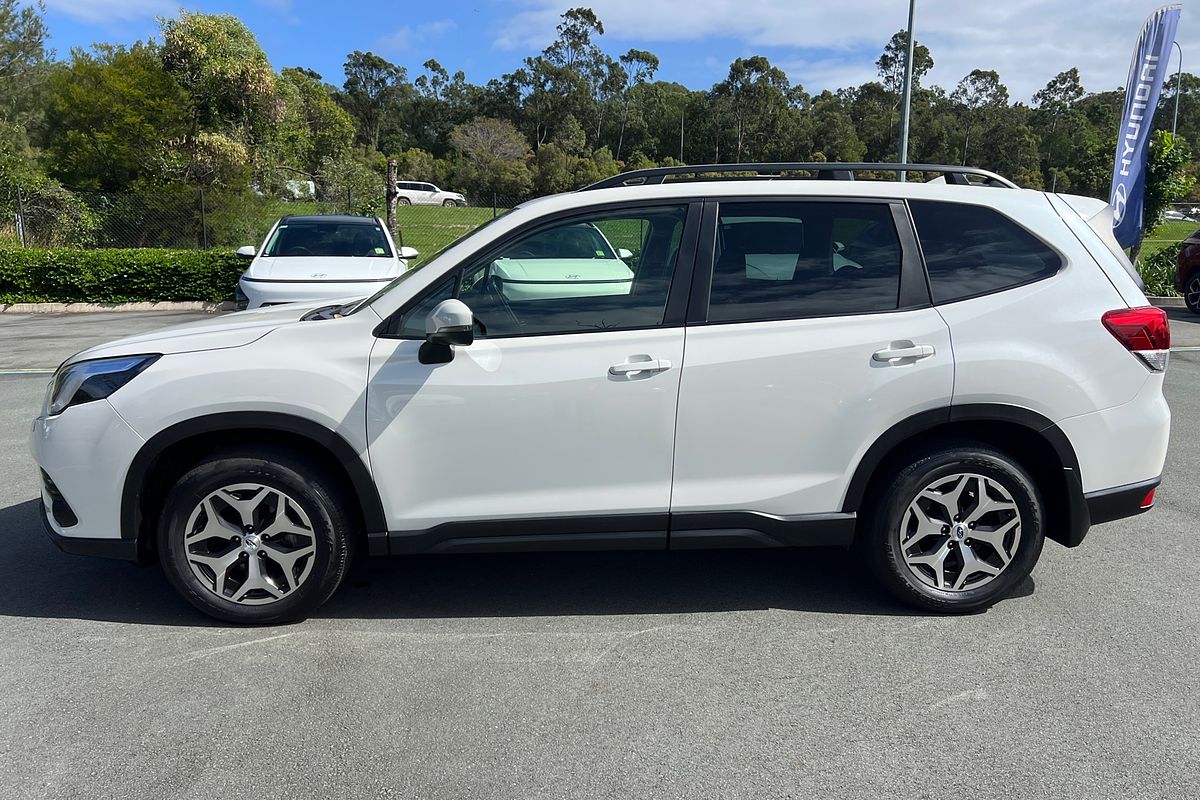 2022 Subaru Forester 2.5i S5