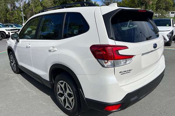 2022 Subaru Forester 2.5i S5