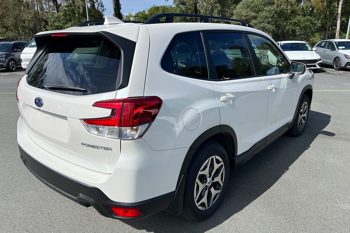 2022 Subaru Forester 2.5i S5