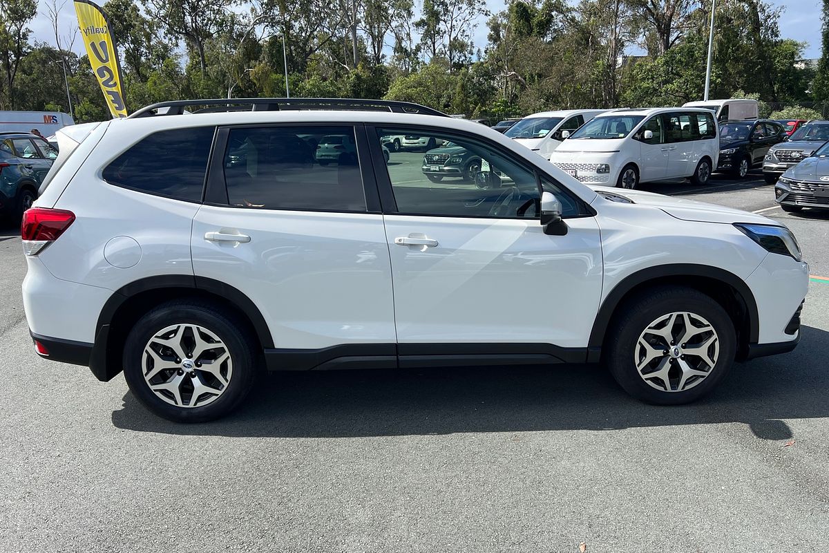 2022 Subaru Forester 2.5i S5