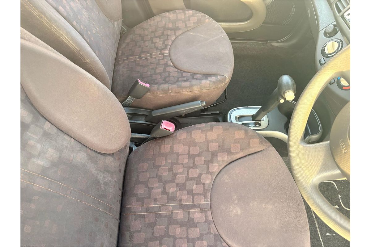 2010 Nissan Micra K12
