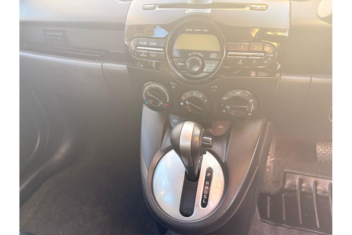 2013 Mazda 2 Neo Sport DE Series 2