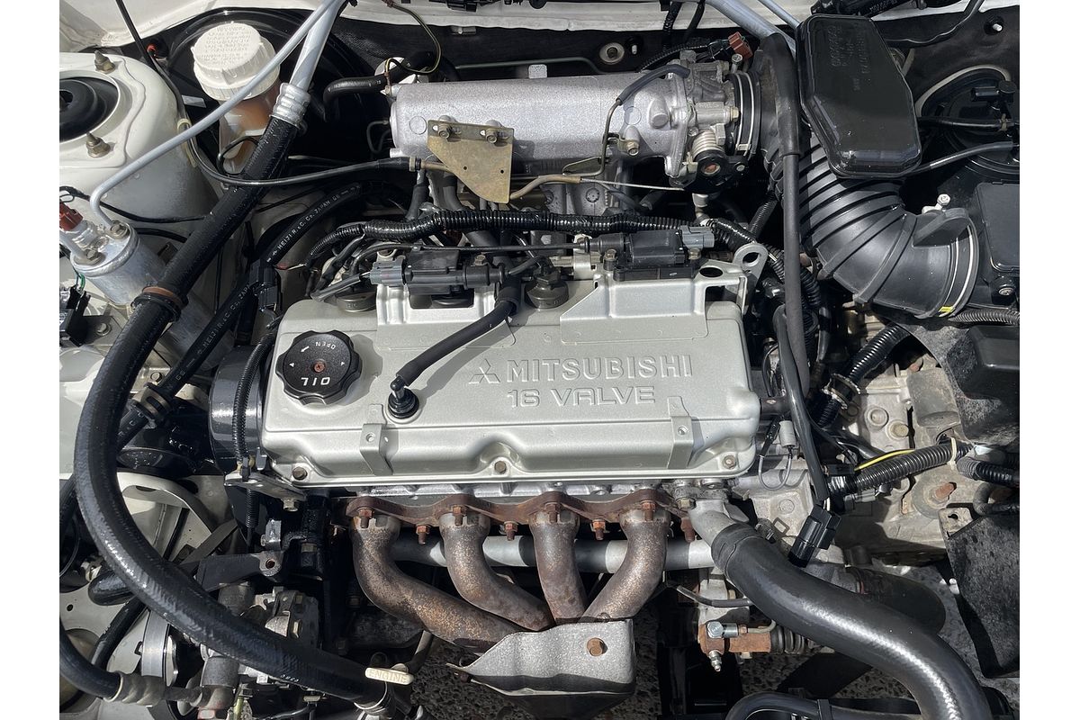 2000 Mitsubishi Lancer GLXi CE2