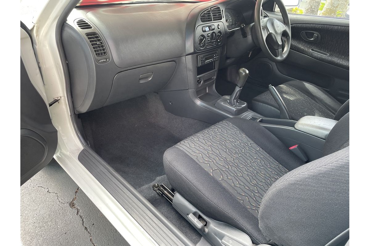 2000 Mitsubishi Lancer GLXi CE2
