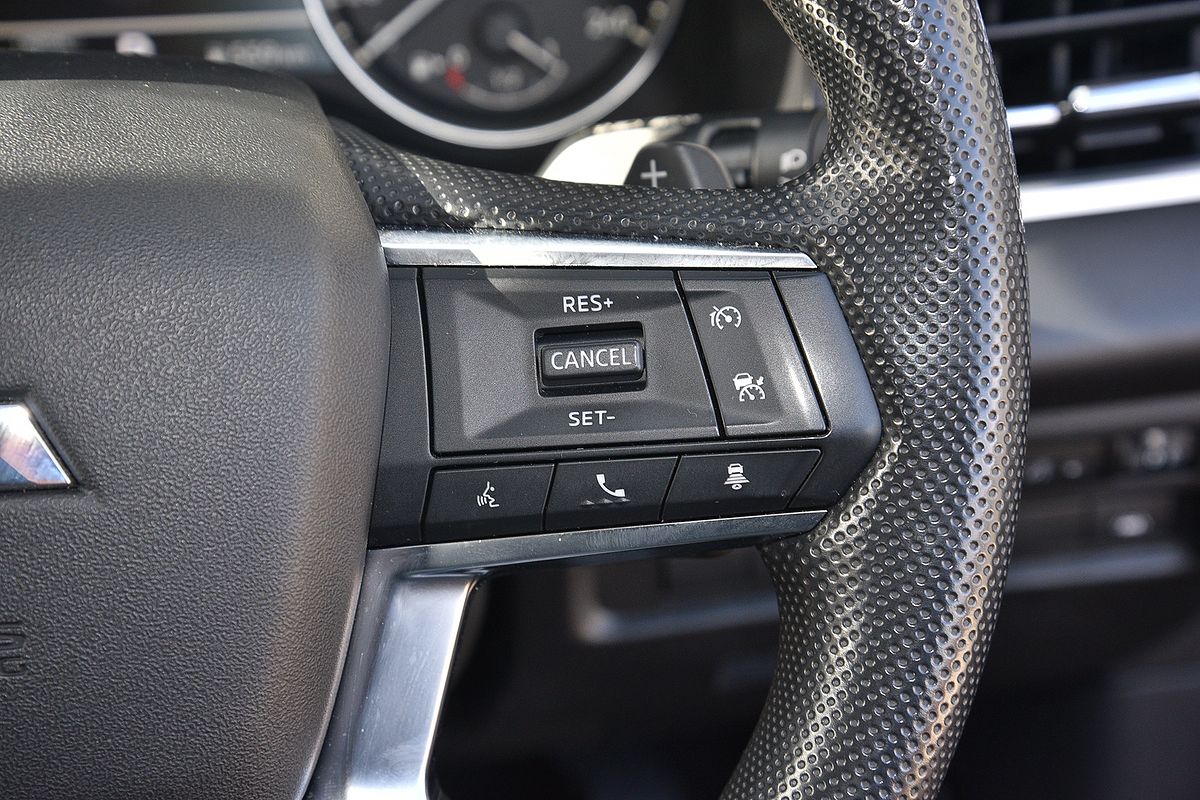 2024 Mitsubishi Outlander LS ZM