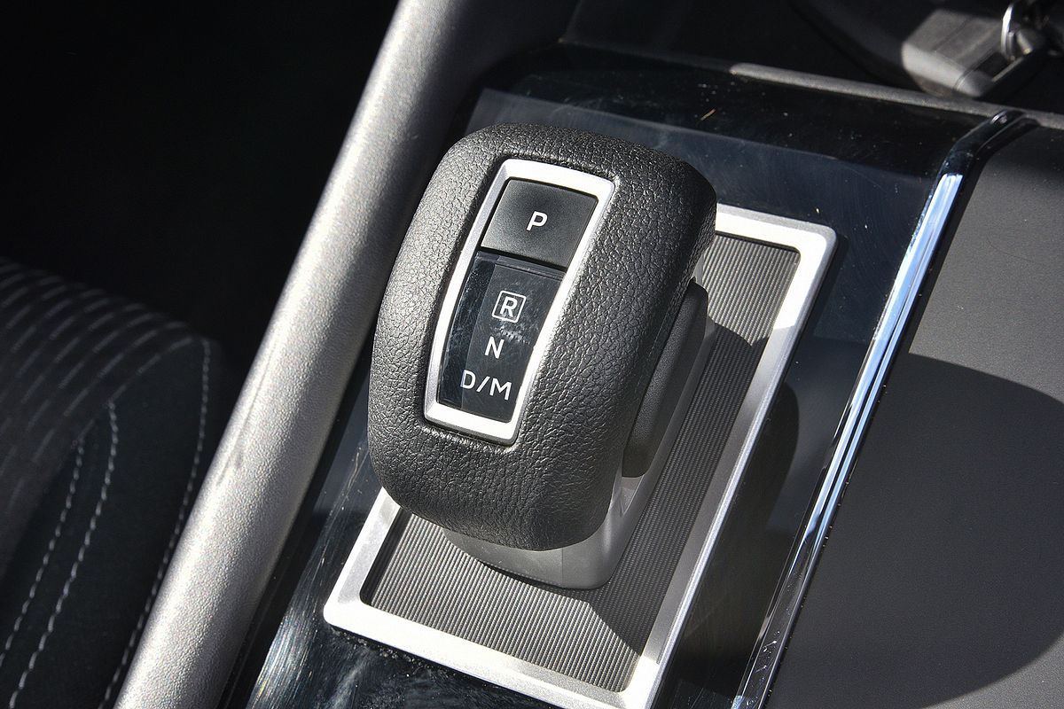 2024 Mitsubishi Outlander LS ZM