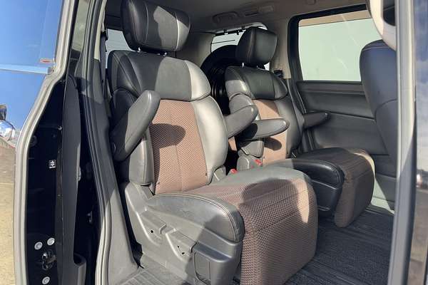2010 Nissan Elgrand Rider E52