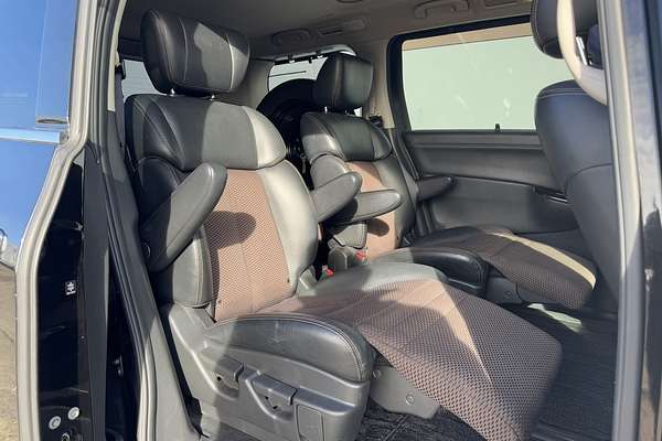 2010 Nissan Elgrand Rider E52