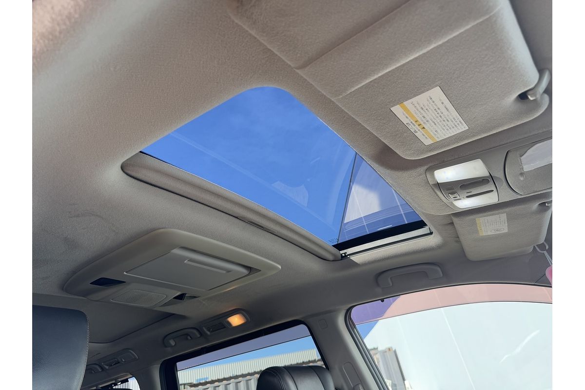 2010 Nissan Elgrand Rider E52