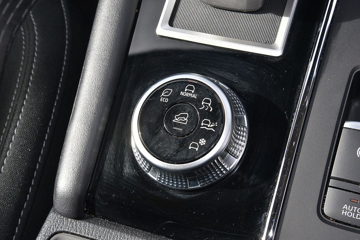 2024 Mitsubishi Outlander LS ZM