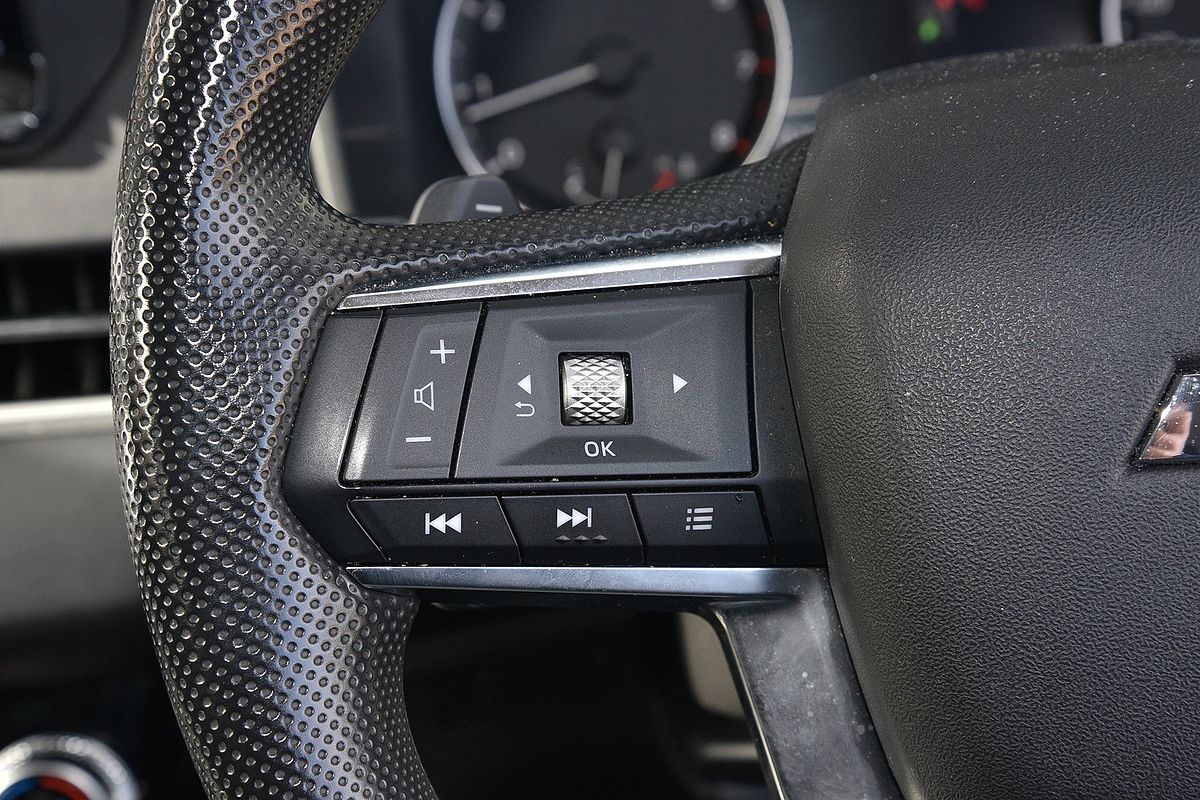 2024 Mitsubishi Outlander LS ZM