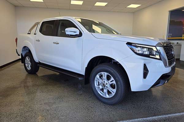 2024 Nissan Navara ST D23 4X4