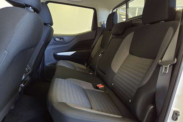 2024 Nissan Navara ST D23 4X4