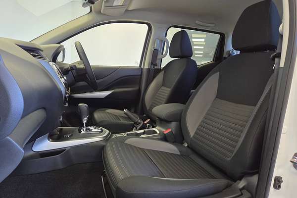 2024 Nissan Navara ST D23 4X4