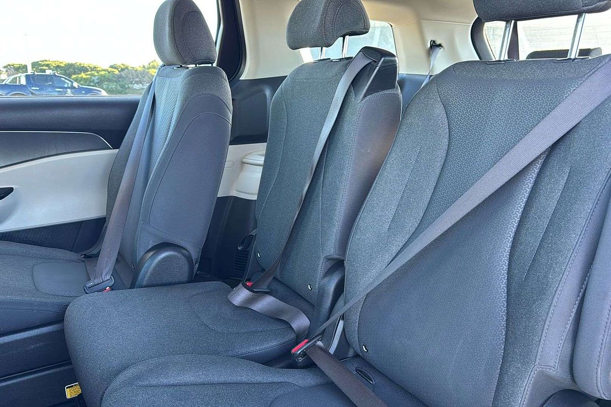 2022 Kia Carnival S KA4