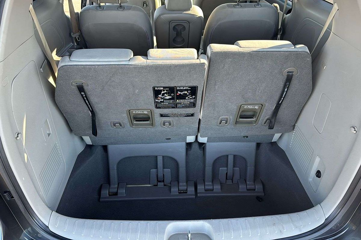 2016 Kia Carnival S YP