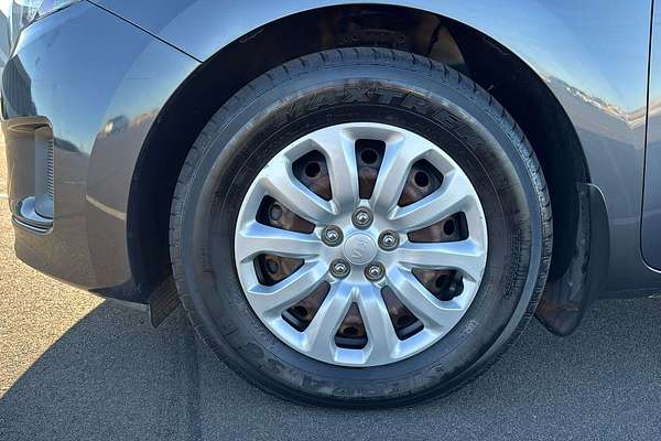 2016 Kia Carnival S YP
