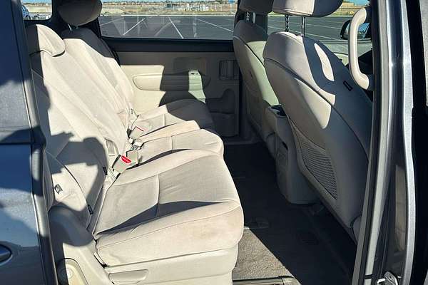 2016 Kia Carnival S YP
