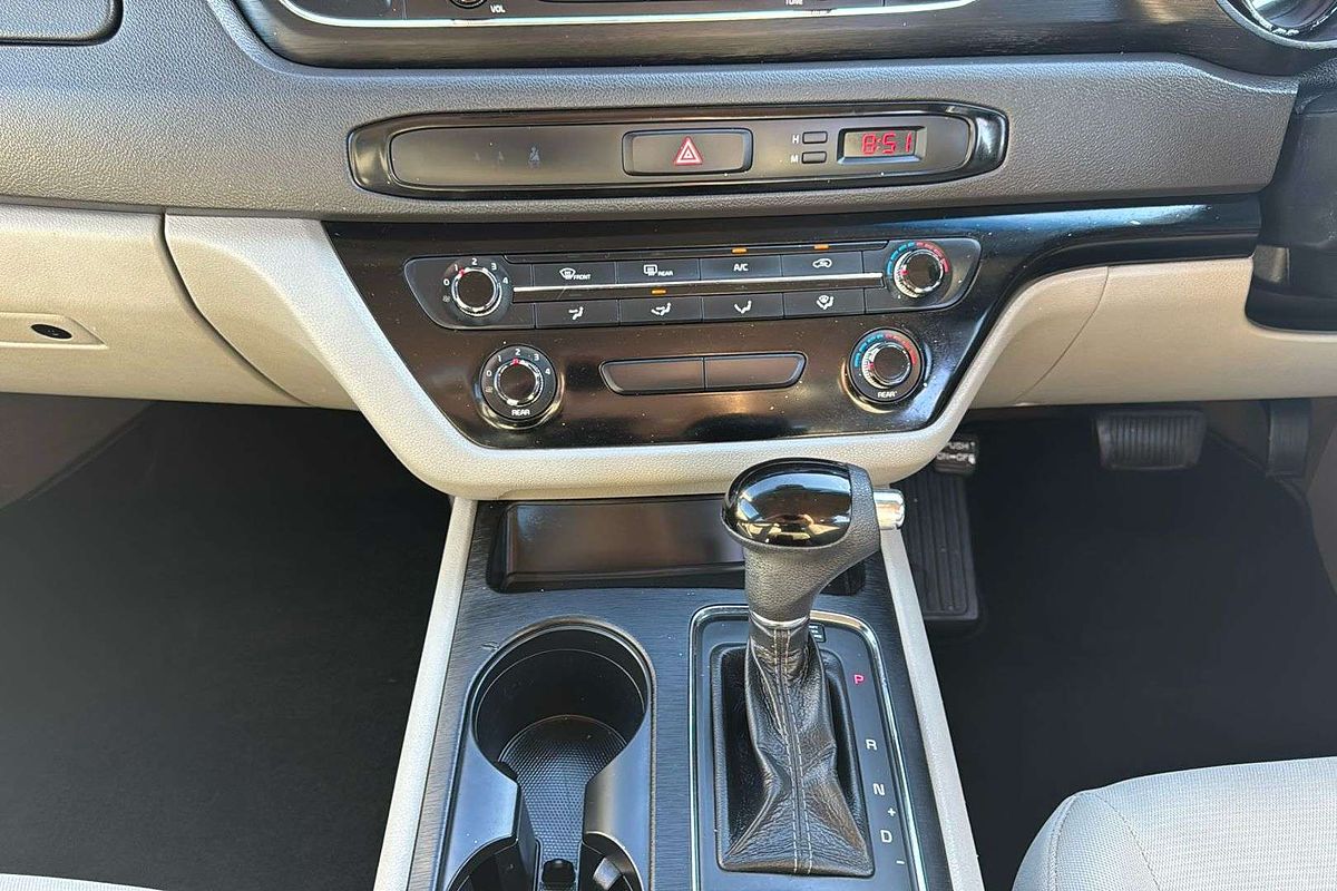 2016 Kia Carnival S YP