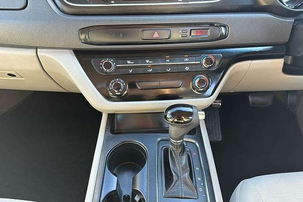 2016 Kia Carnival S YP