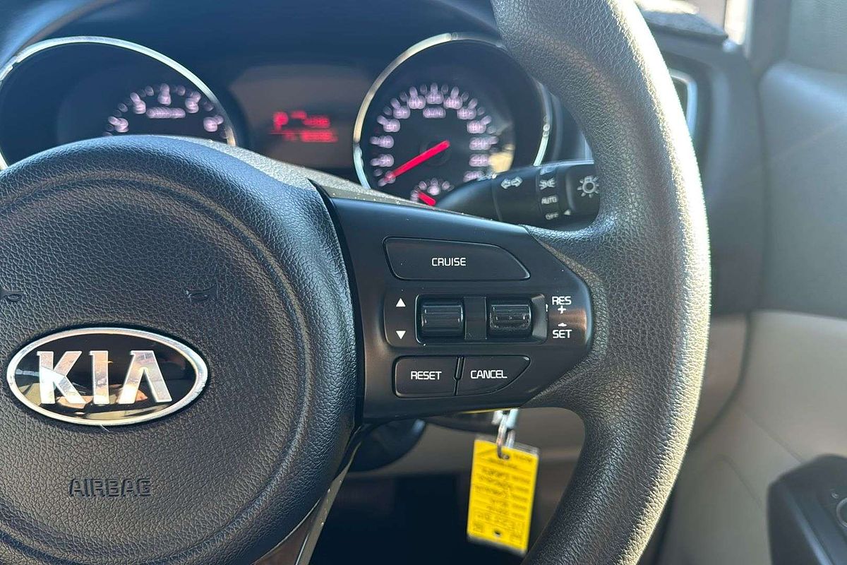 2016 Kia Carnival S YP