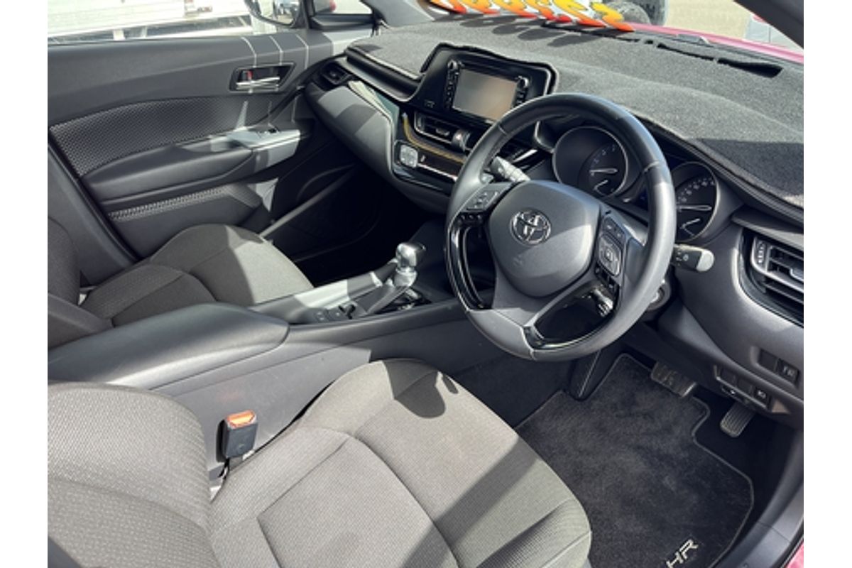 2017 Toyota C-HR NGX10R