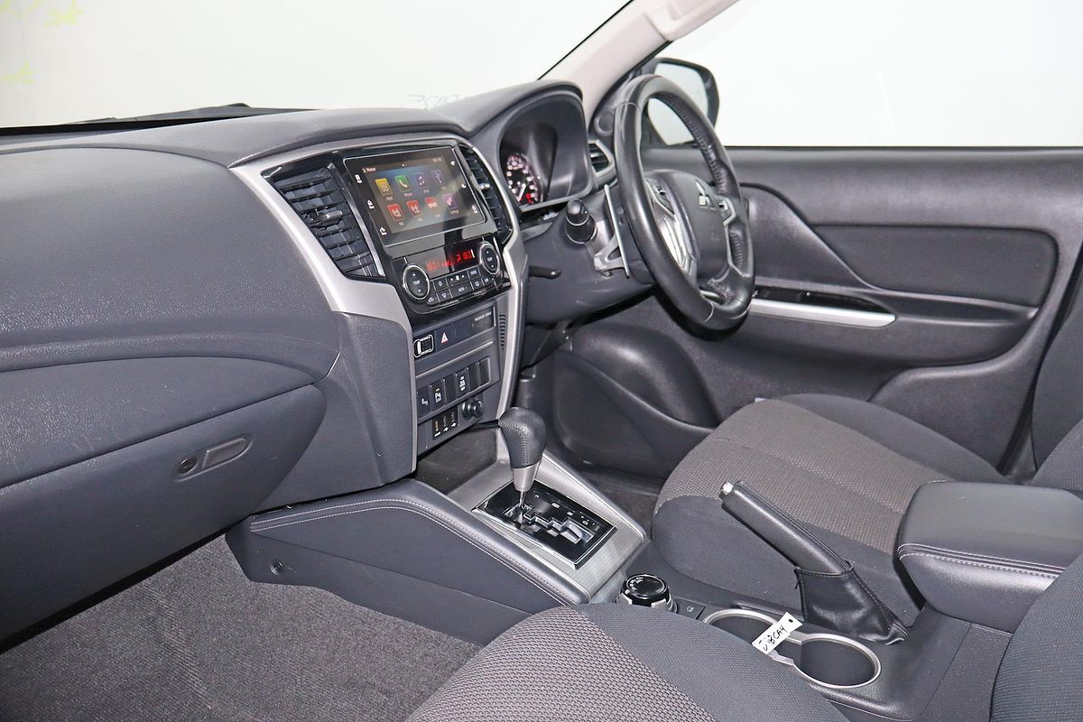 2021 Mitsubishi Triton GLS MR 4X4