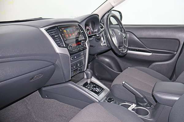 2021 Mitsubishi Triton GLS MR 4X4
