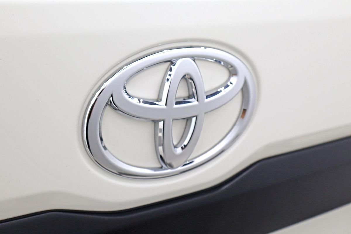 2021 Toyota Hiace GDH300R LWB