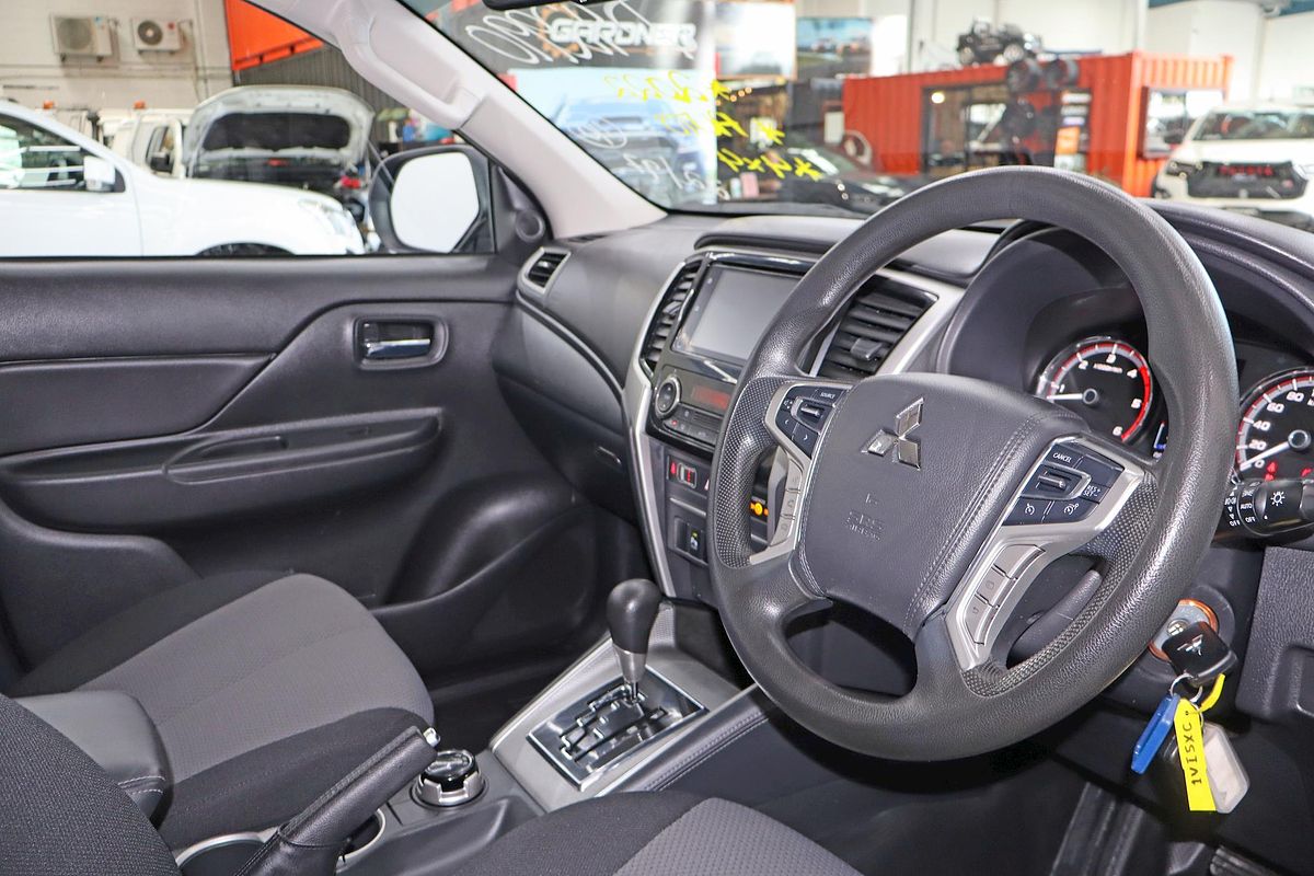 2022 Mitsubishi Triton GLX+ MR 4X4