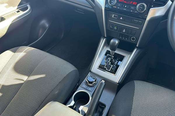 2020 Mitsubishi Triton GLS MR 4X4