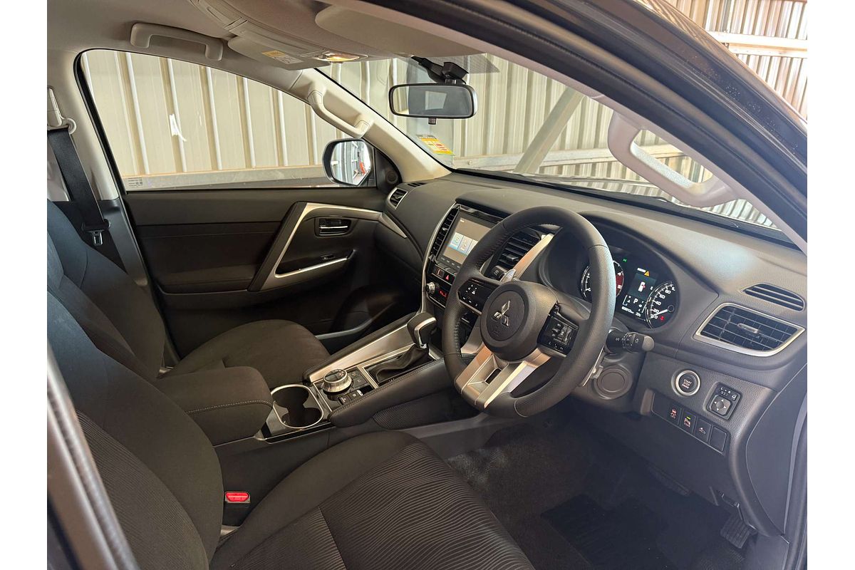 2025 Mitsubishi Pajero Sport GLX QG
