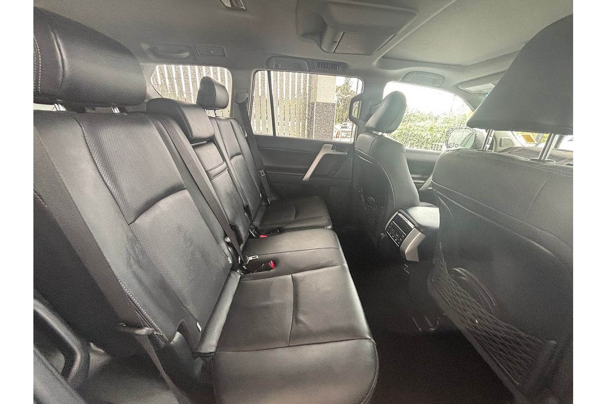 2020 Toyota Landcruiser Prado