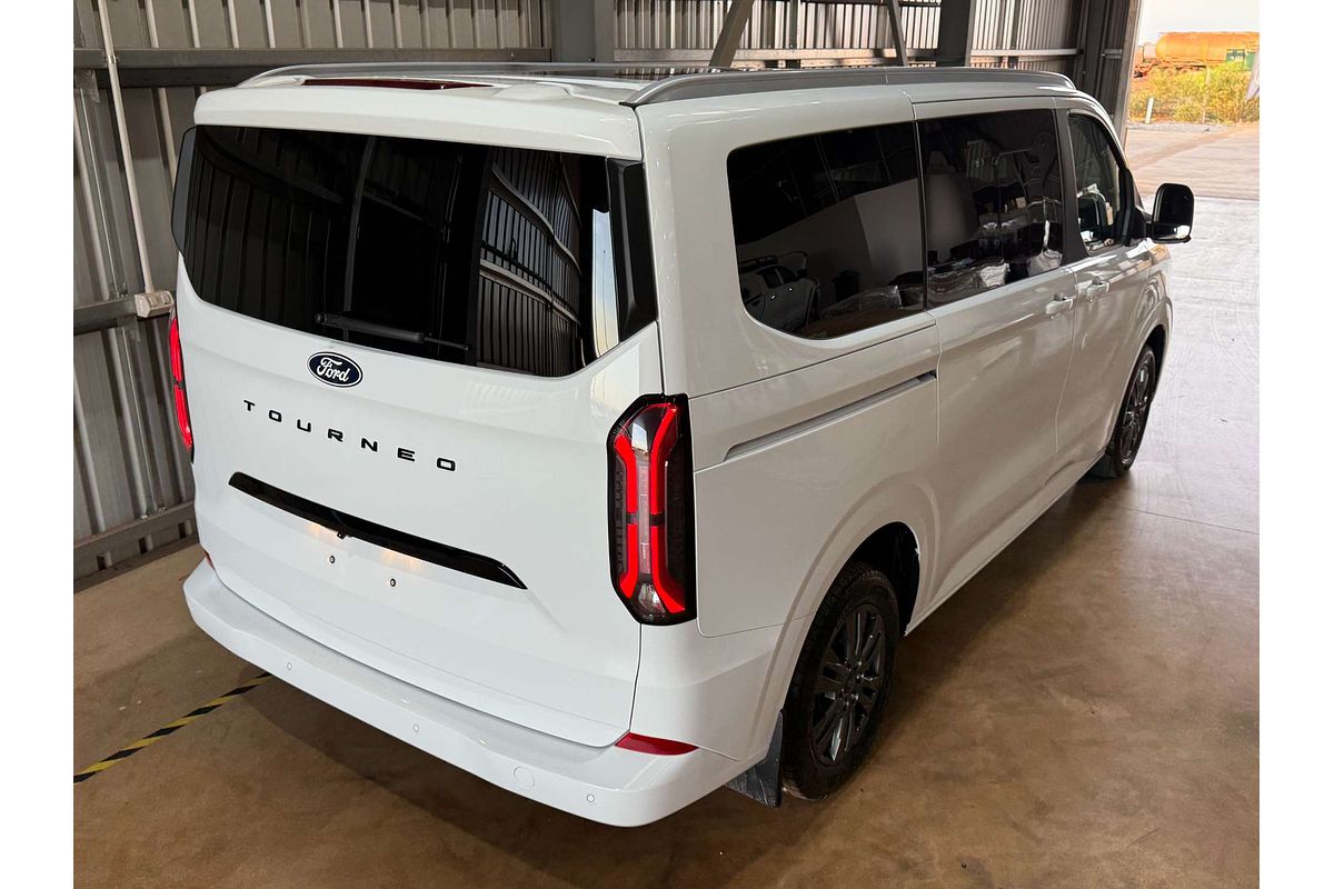 2025 Ford Tourneo Titanium X AV SWB