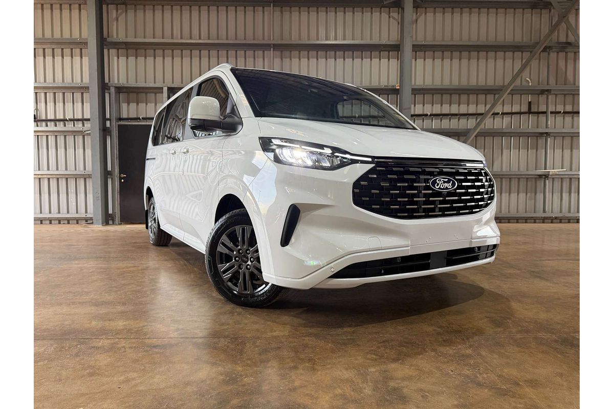 2025 Ford Tourneo Titanium X AV SWB