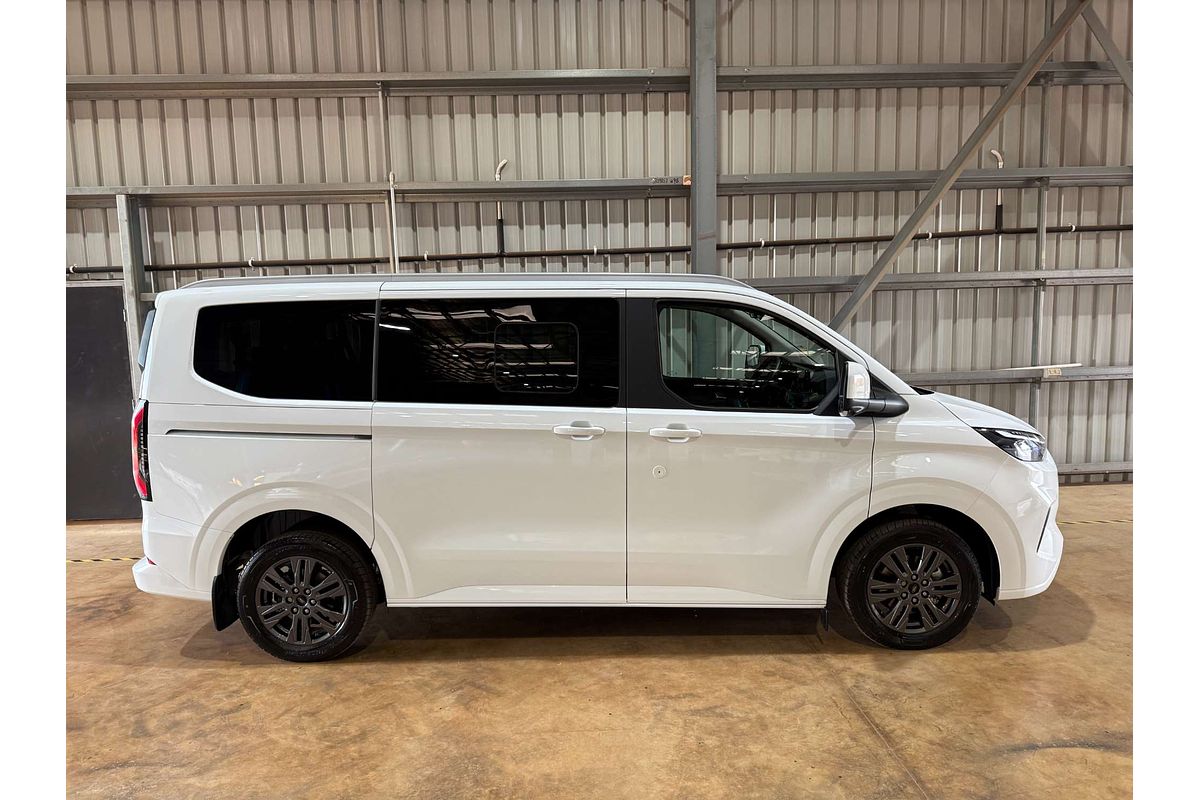 2025 Ford Tourneo Titanium X AV SWB
