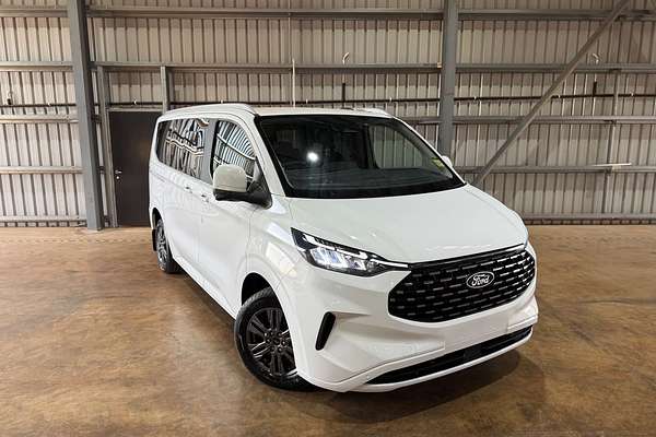 2025 Ford Tourneo Titanium X AV SWB